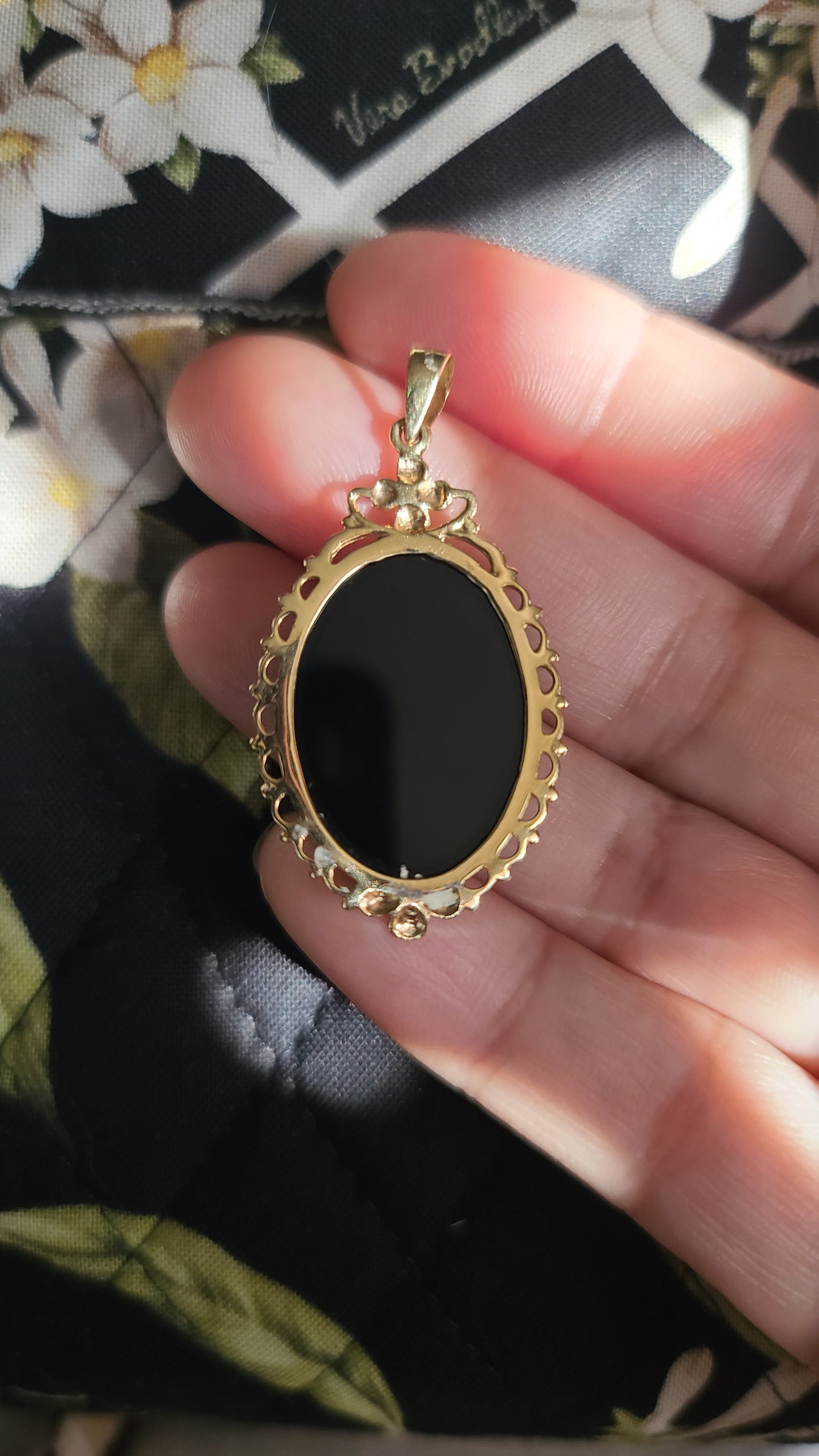 Vintage 14K Gold Black Onyx Pendant