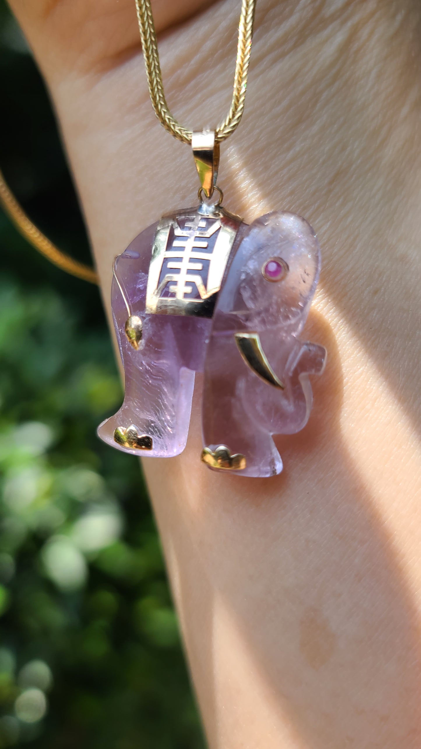 14K Amethyst Elephant Pendant