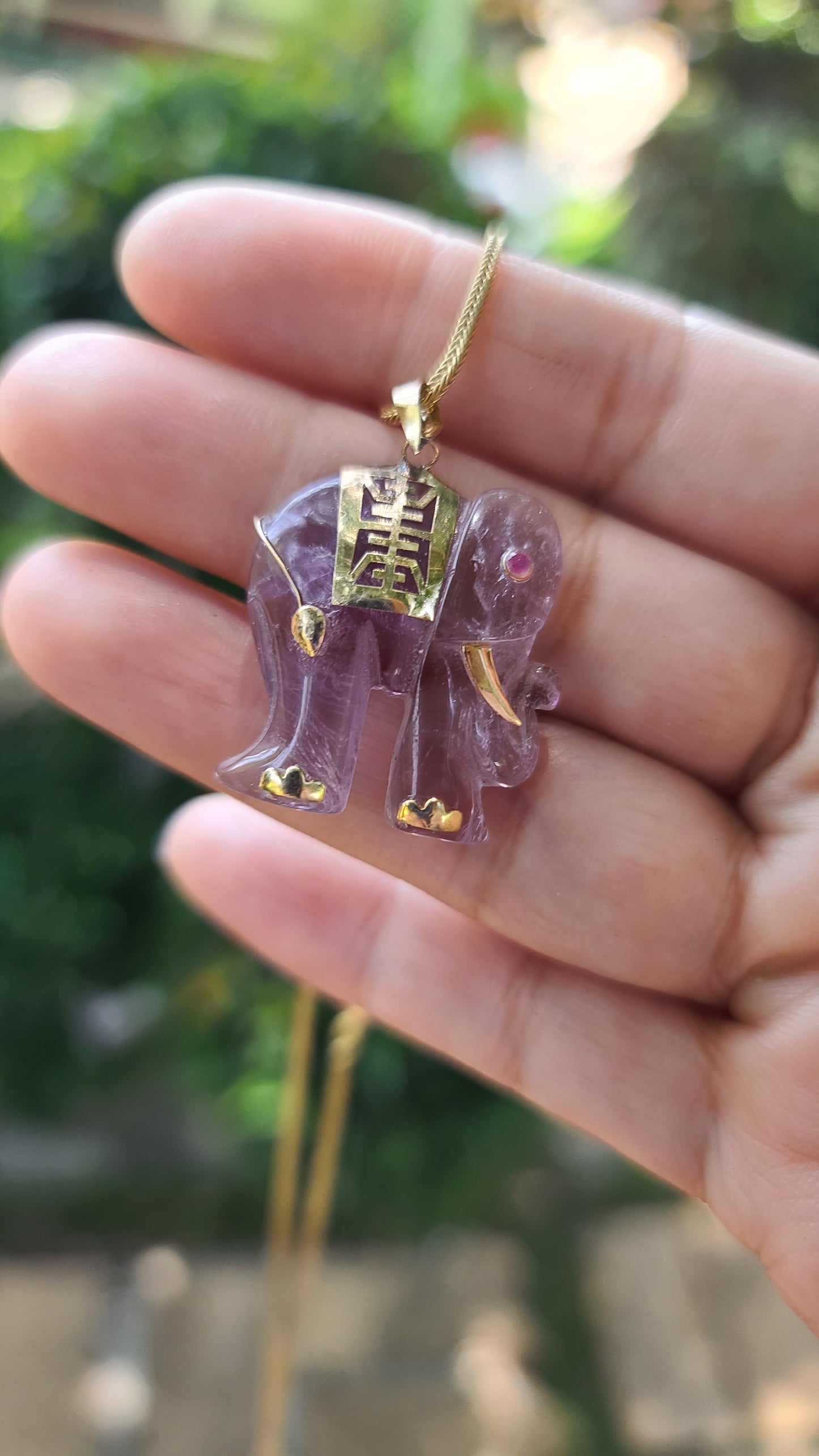 14K Amethyst Elephant Pendant