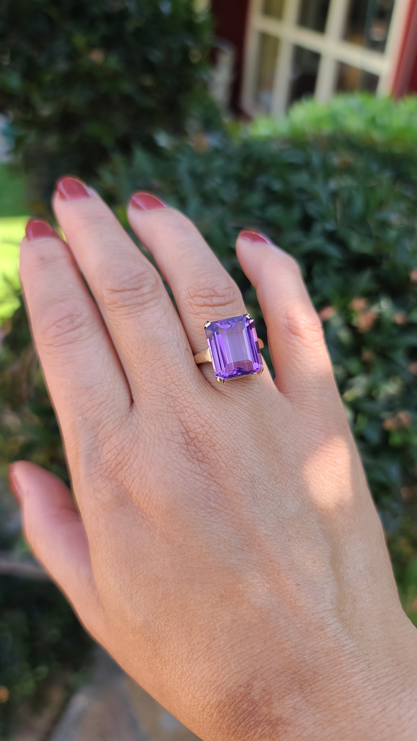 Vintage Estate Amethyst Solitaire Ring, 10K Yellow Gold, size 6.25
