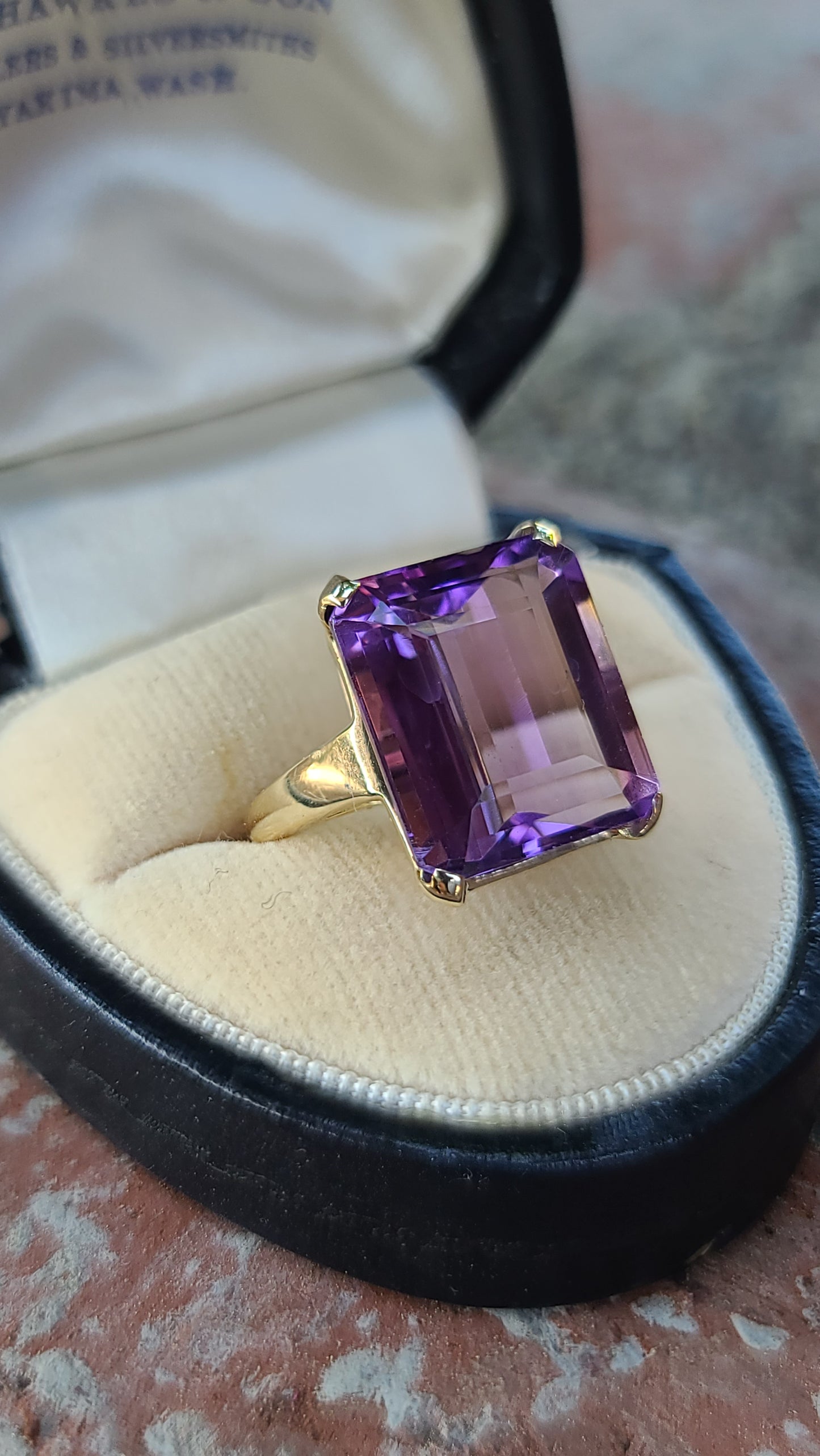 Vintage Estate Amethyst Solitaire Ring, 10K Yellow Gold, size 6.25