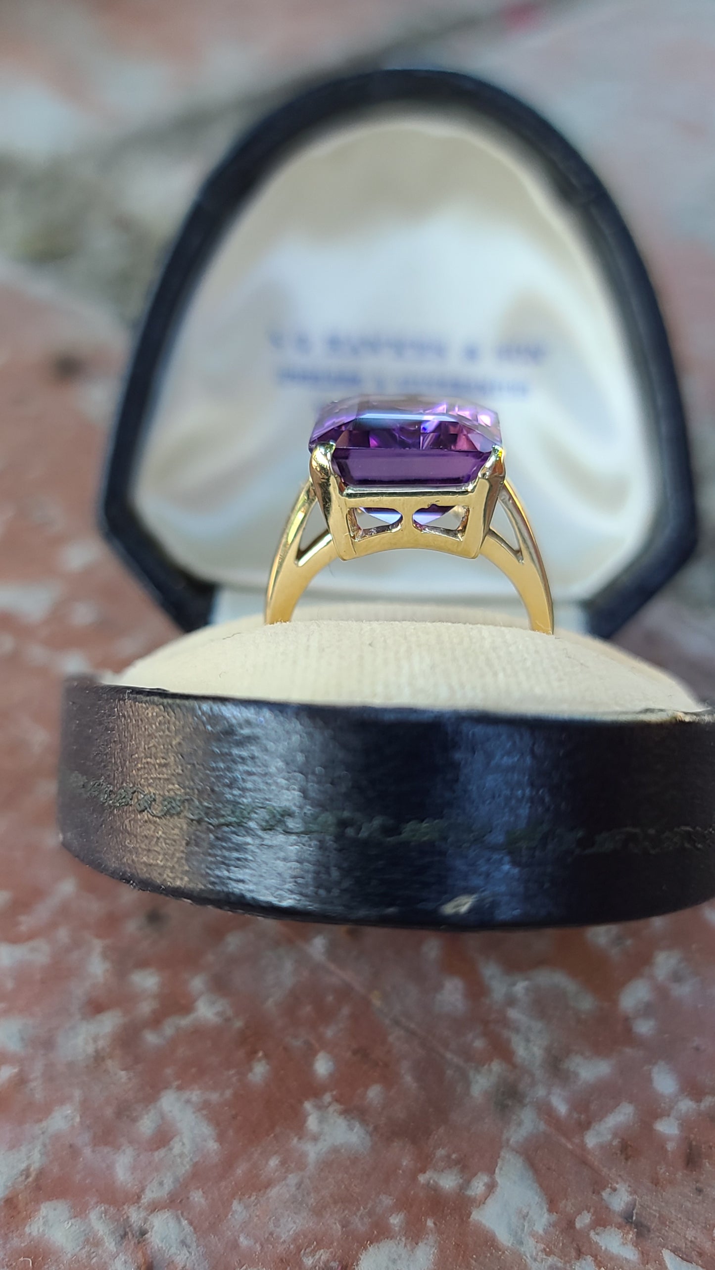 Vintage Estate Amethyst Solitaire Ring, 10K Yellow Gold, size 6.25