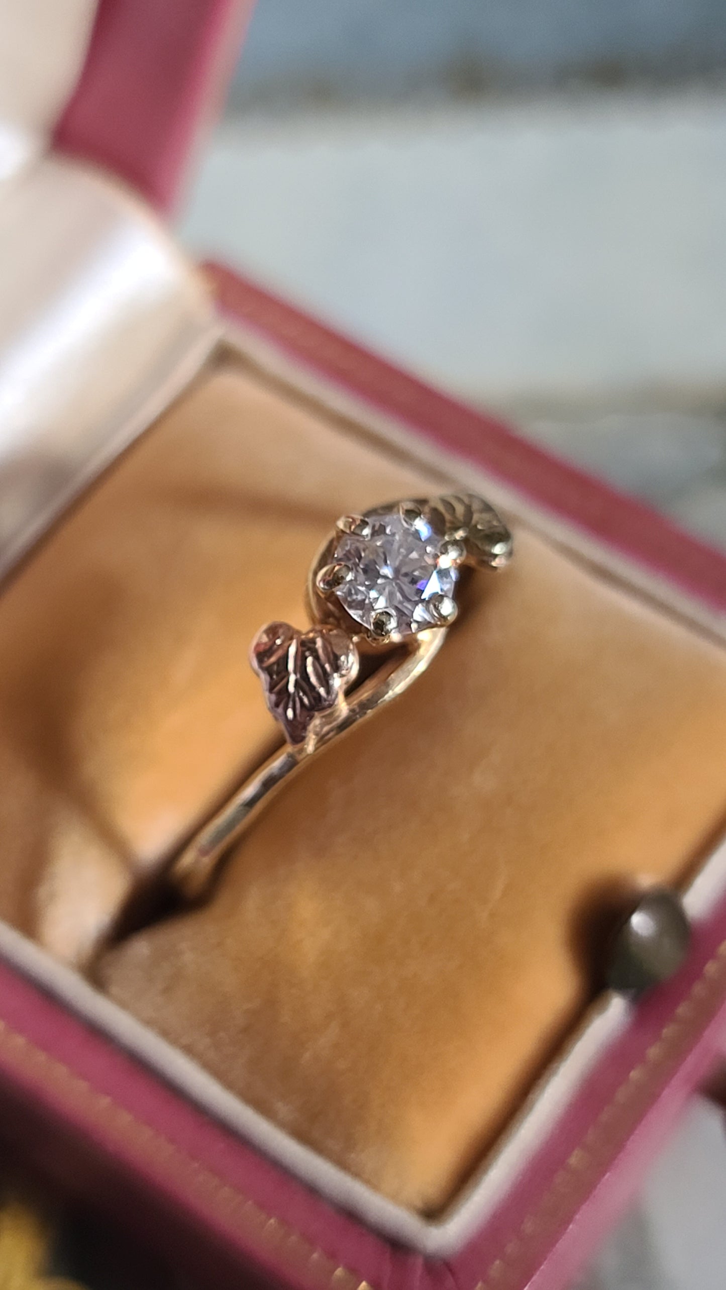 14K Diamond Leaf Ring, size 7.5