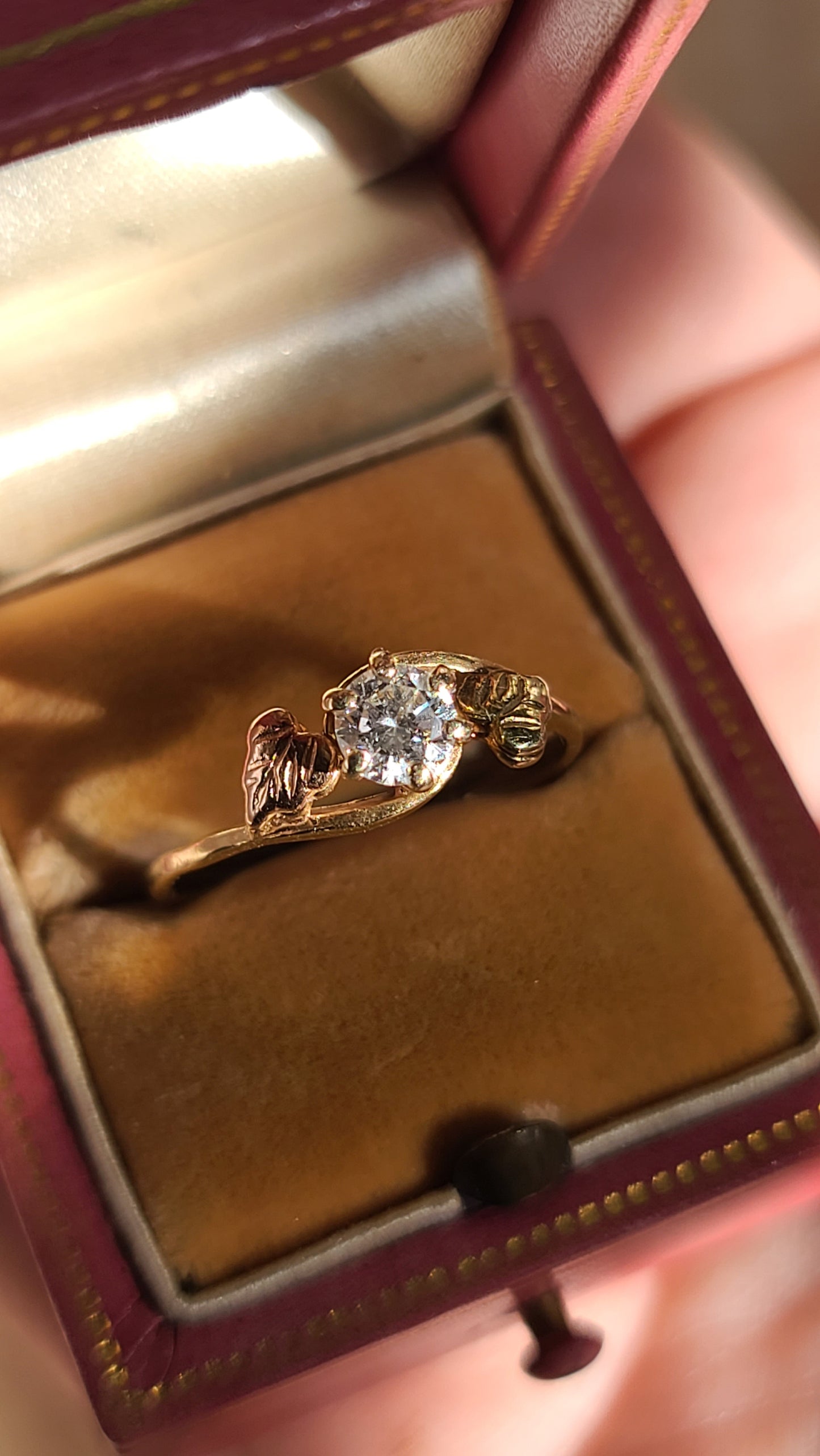 14K Diamond Leaf Ring, size 7.5