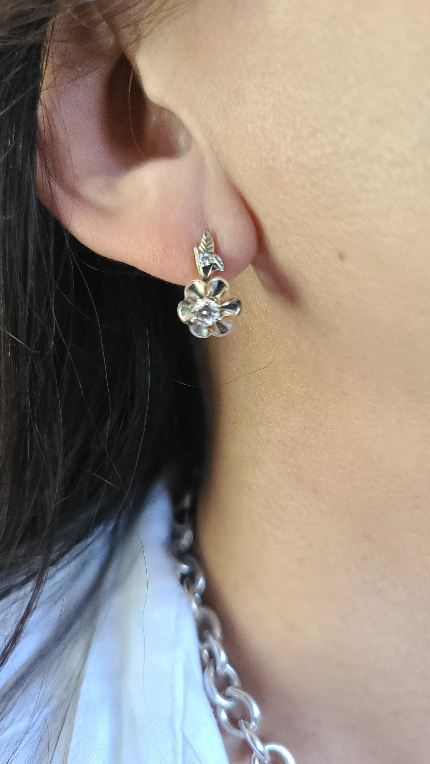 18K Yellow Gold Vintage Buttercup Diamond Earrings