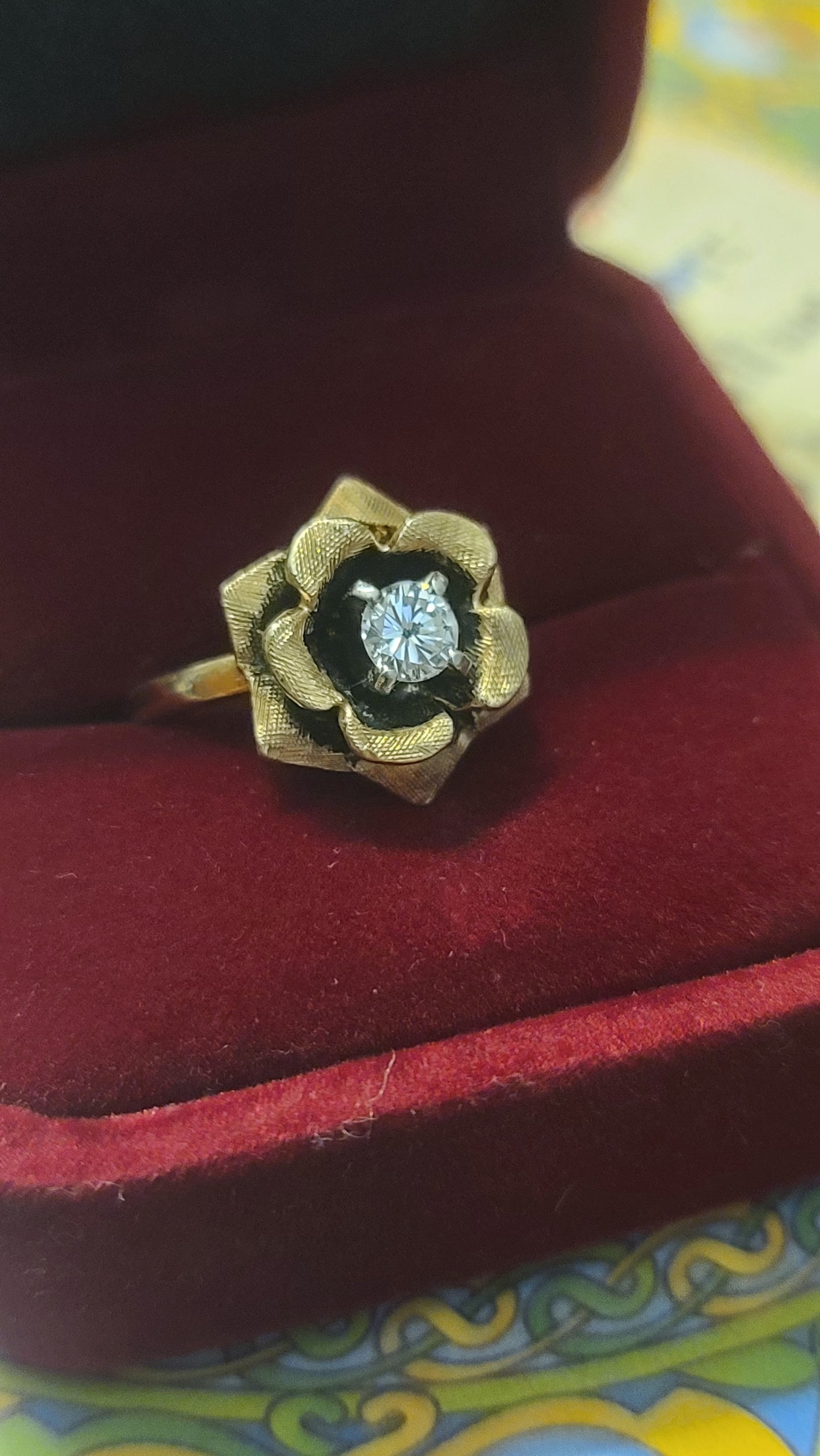 14K Yellow Gold and Diamond Flower Ring, size 5.5 US