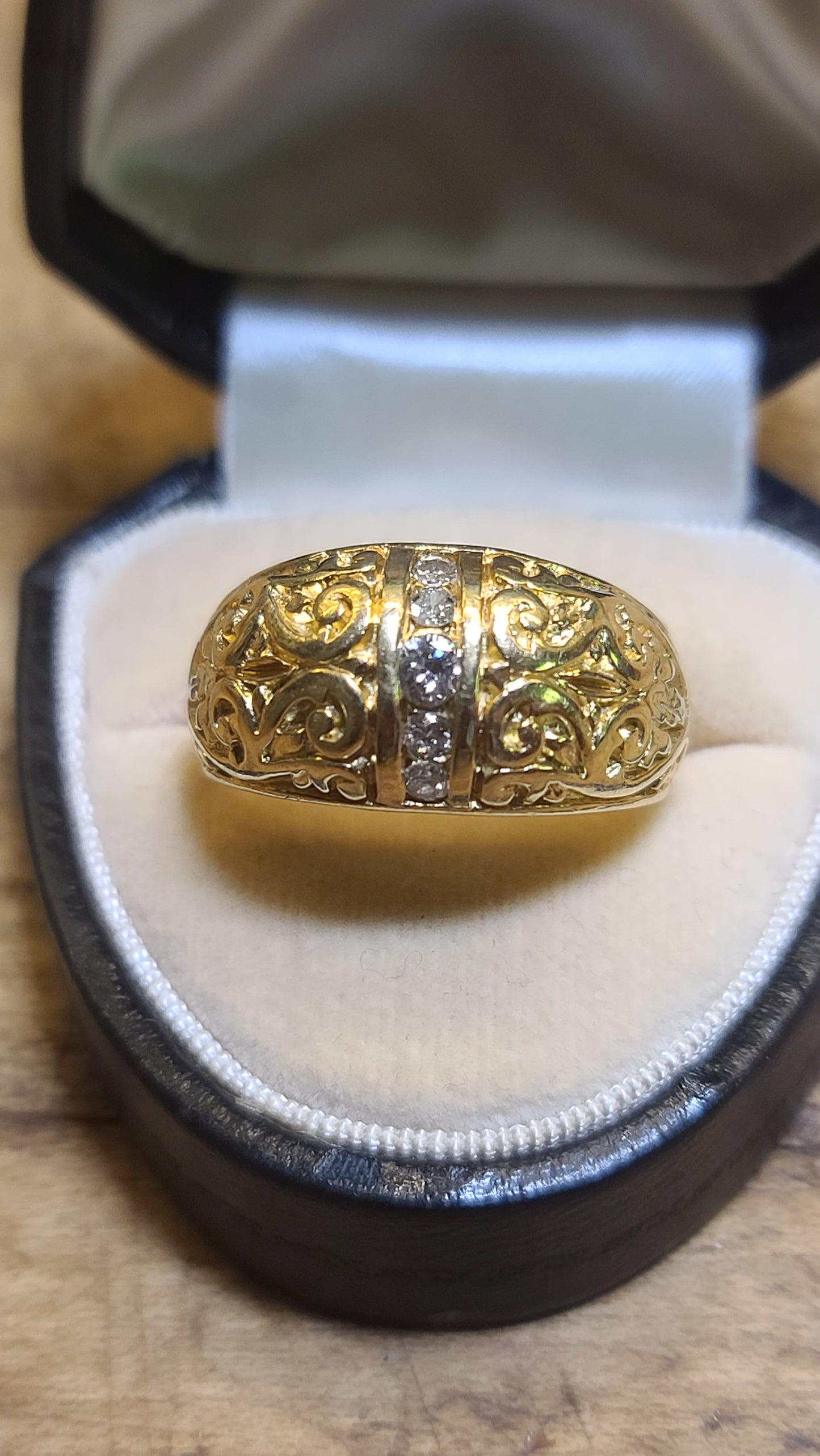 14K Yellow Gold Handcrafted Tooled Ring with Diamonds, Exceptional Details, size 11 US