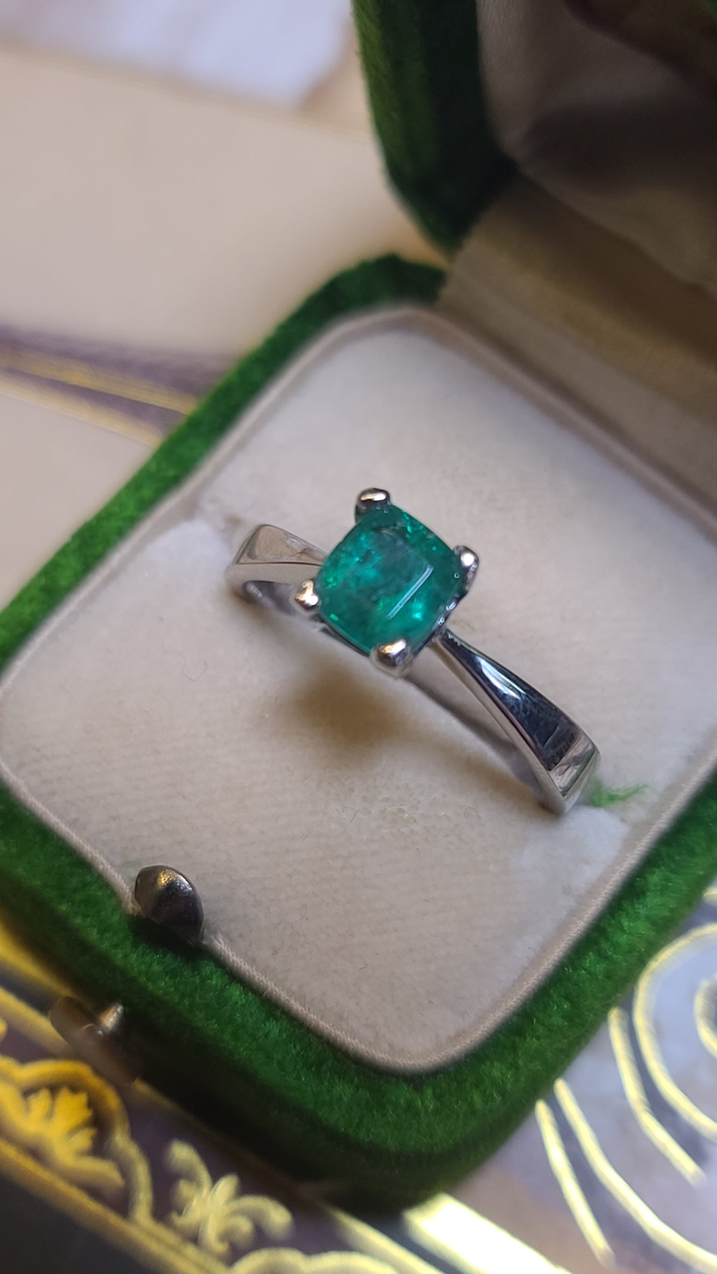 Emerald Solitaire Ring, 14K White Gold, size 7.25 US