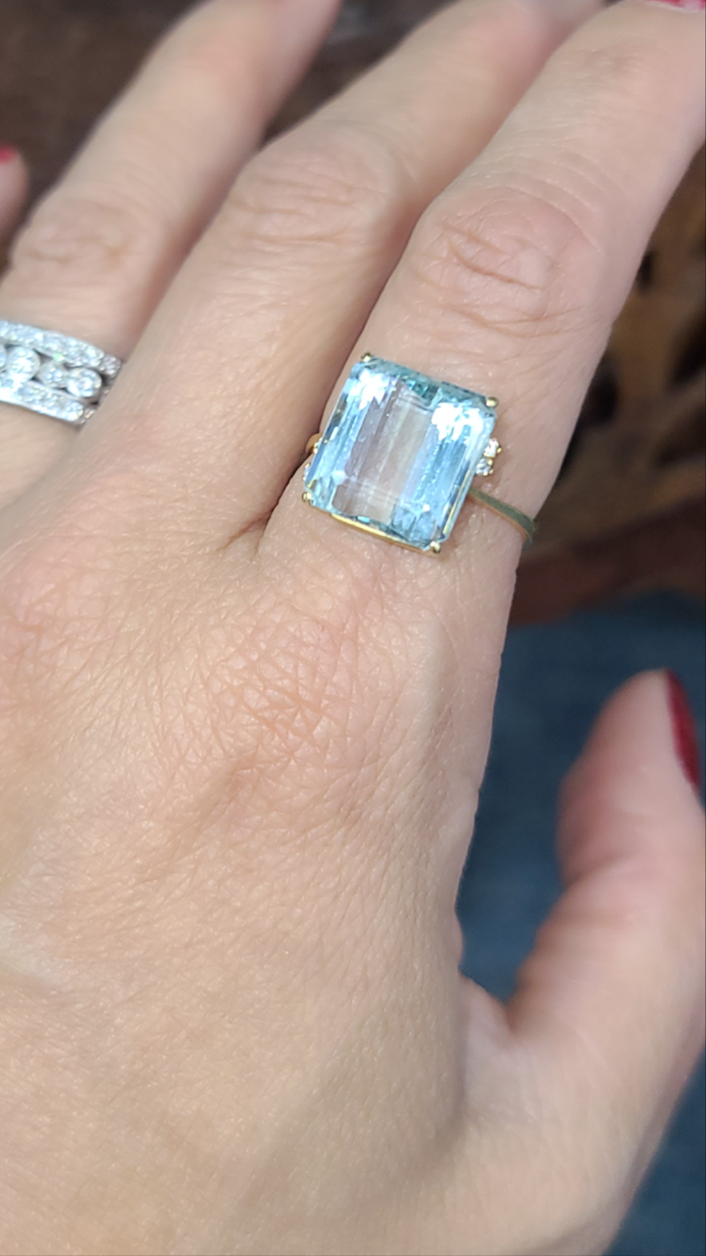Vintage 18K Yellow Gold Aquamarine Ring, size 8 with adjustable ring sizer