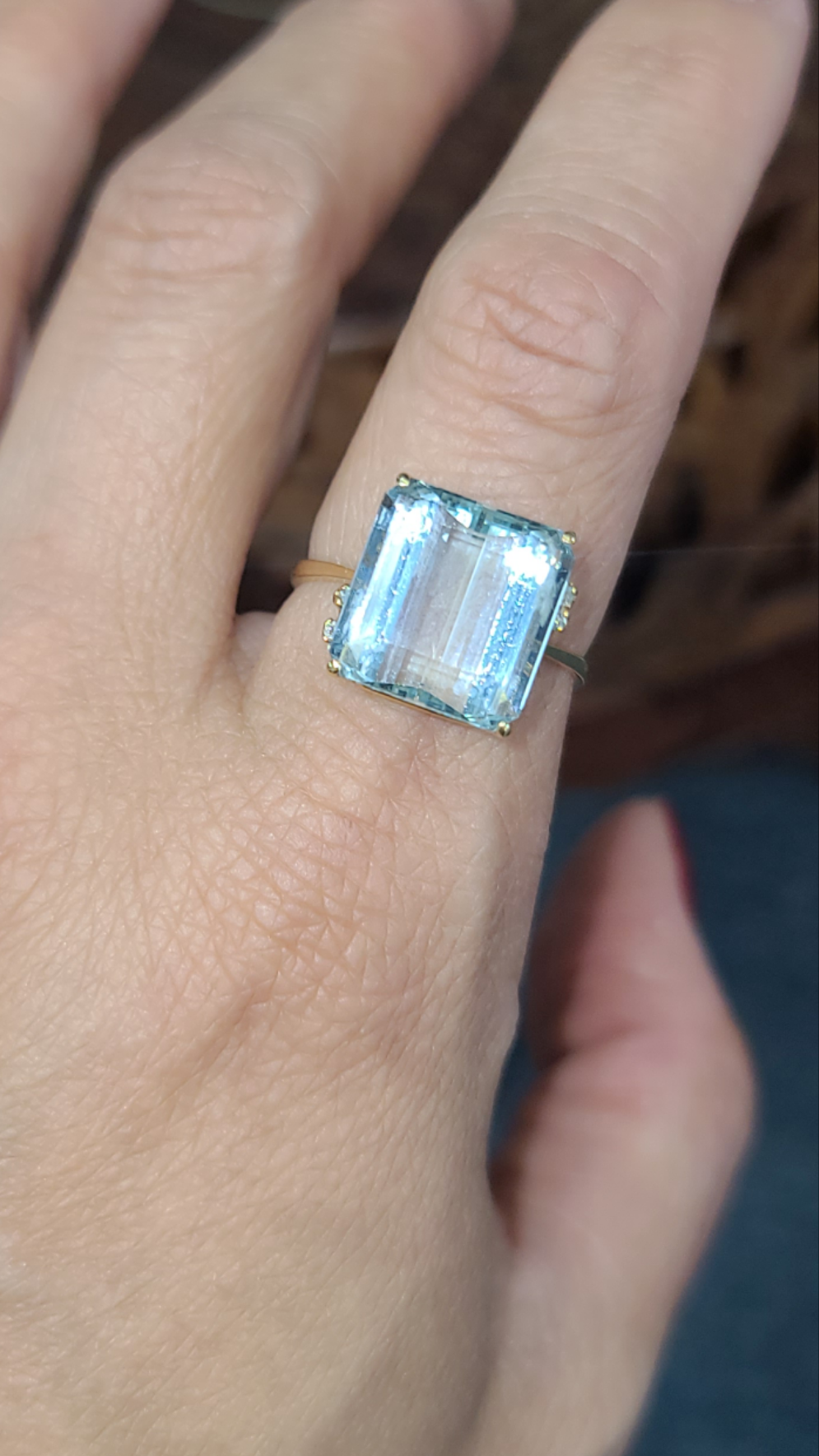Vintage 18K Yellow Gold Aquamarine Ring, size 8 with adjustable ring sizer