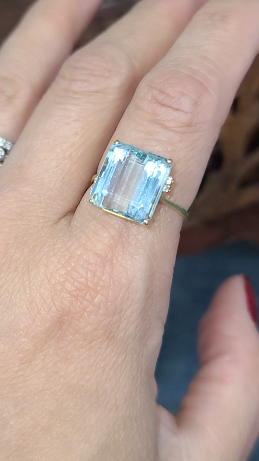 Vintage 18K Yellow Gold Aquamarine Ring, size 8 with adjustable ring sizer