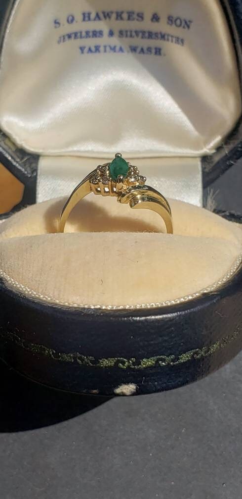 14k Gold Marquis Emerald Ring with Diamond Accents, size 5.75