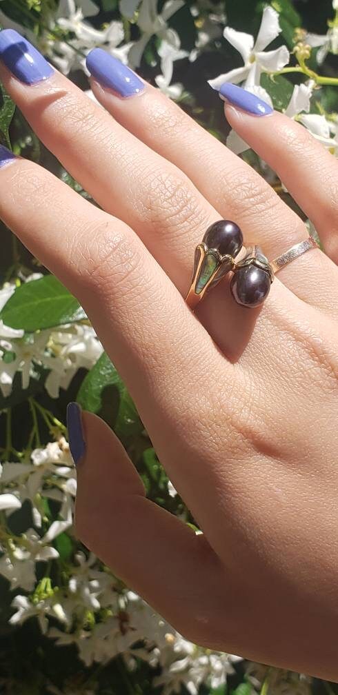 Moi Et Toi Black Chinese Pearl and Abalone Shell Ring, 14k Yellow Gold, size 6.75