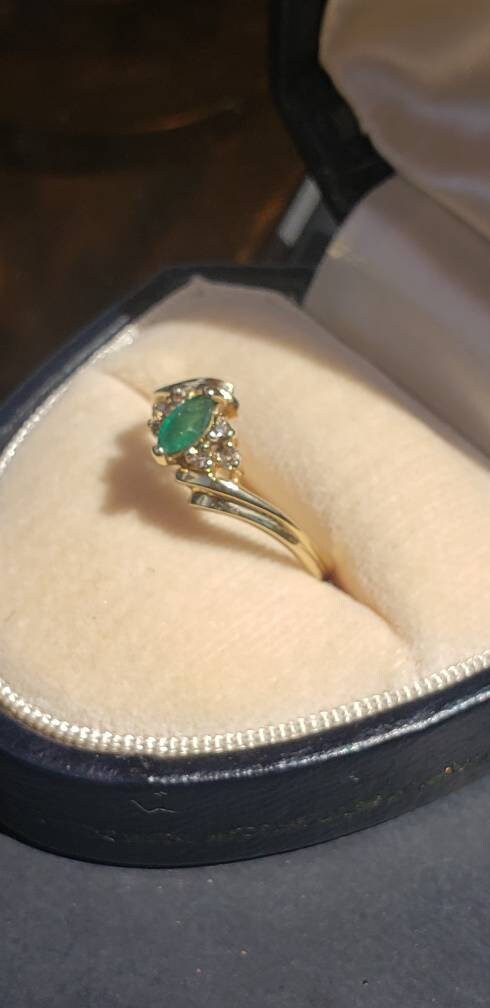 14k Gold Marquis Emerald Ring with Diamond Accents, size 5.75