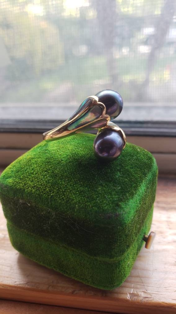 Moi Et Toi Black Chinese Pearl and Abalone Shell Ring, 14k Yellow Gold, size 6.75