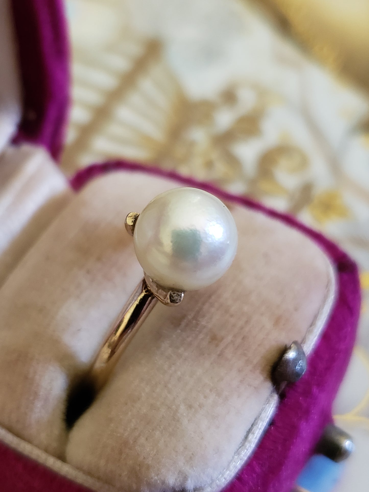 Vintage Saltwater Pearl Solitaire Ring, 10K Yellow Gold, size 6.5 US