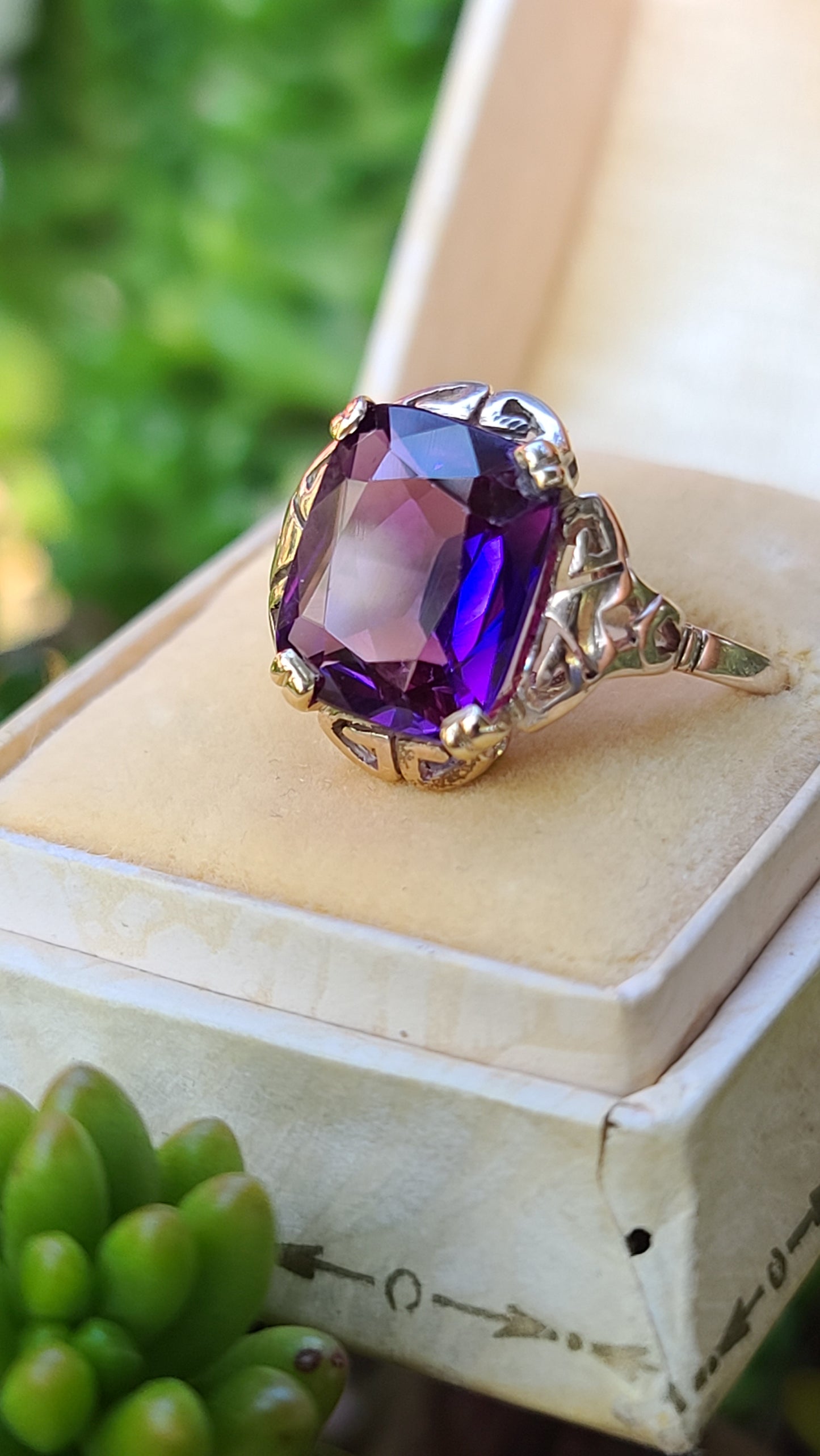 Vintage Purple Sapphire, 10K Yellow Gold, size 8.5 -10 US, with Sizer