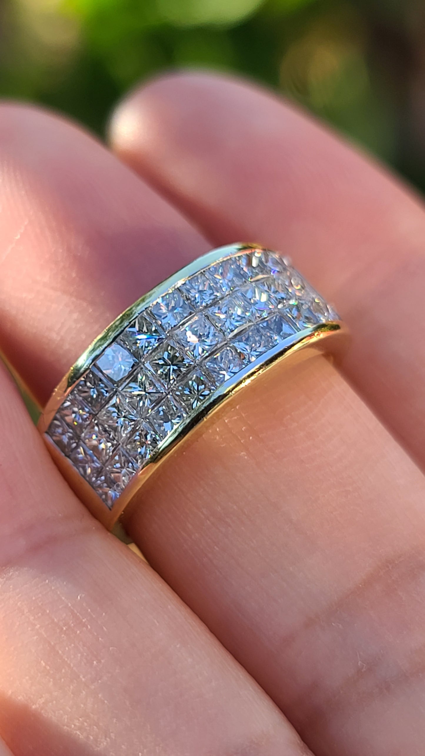 18K Yellow Gold Invisible Set Princess Cut Diamond Band Ring, size 6.25 US