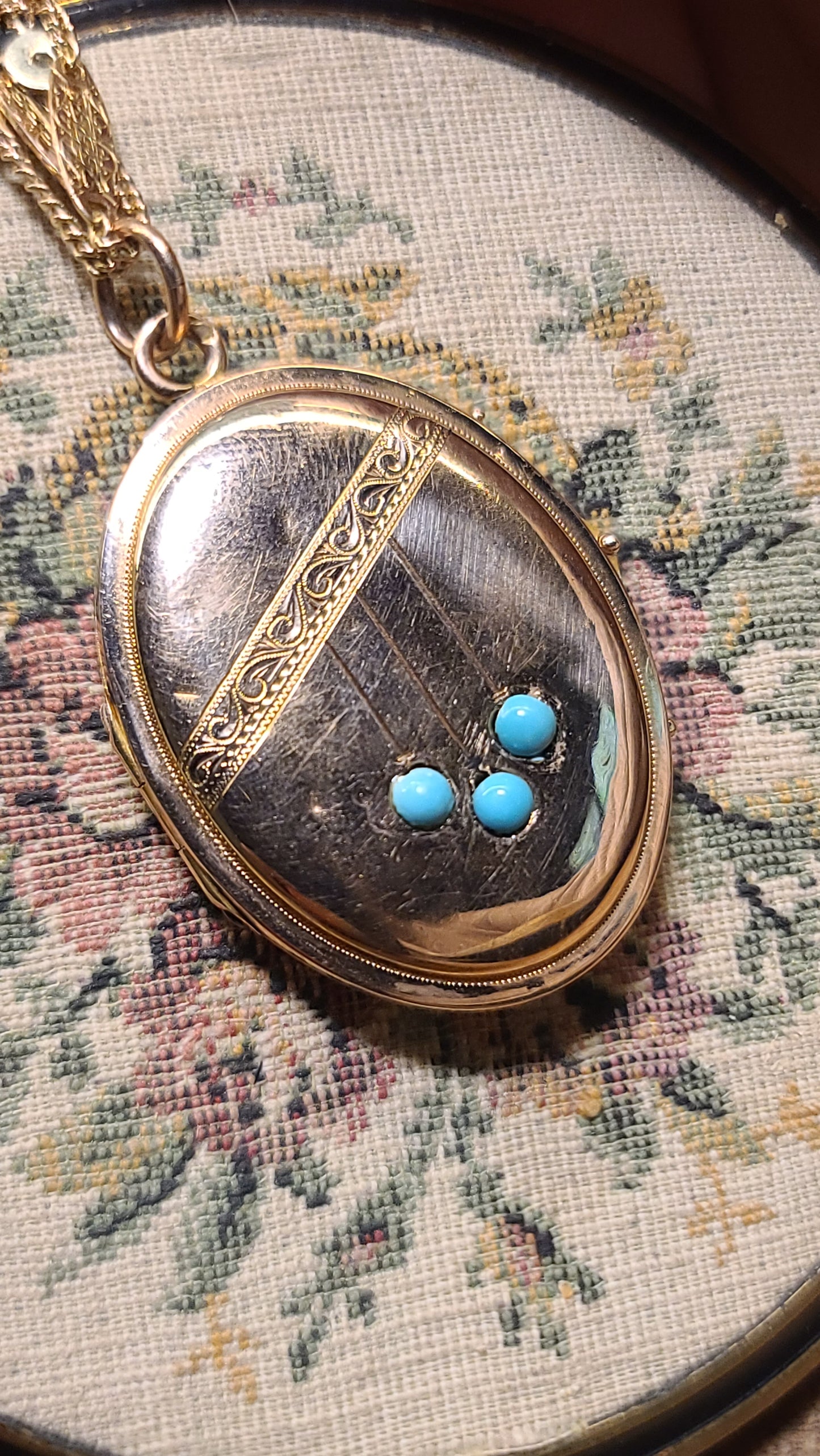 Antique Victorian 14K Gold Locket with Turqouise