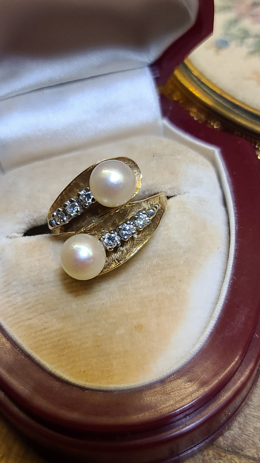 Vintage 14K Gold Toi et Moi Pearl and Diamond Ring, size 7