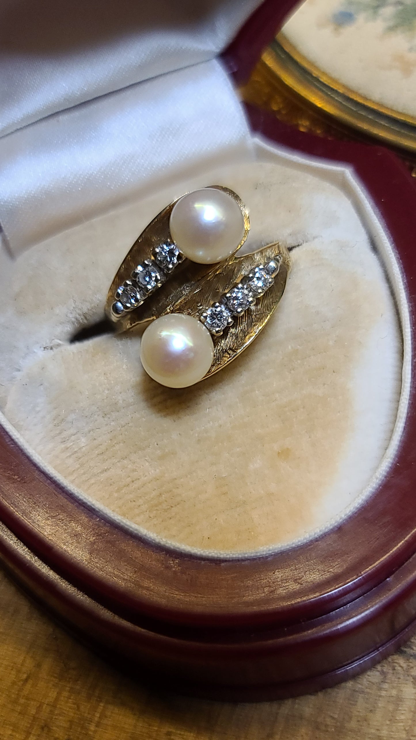 Vintage 14K Gold Toi et Moi Pearl and Diamond Ring, size 7