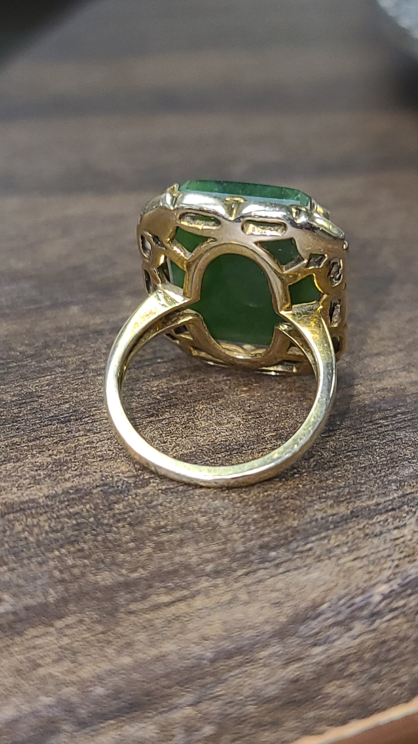 Vintage Estate Jade Ring, 10K Yellow Gold, size 6.75