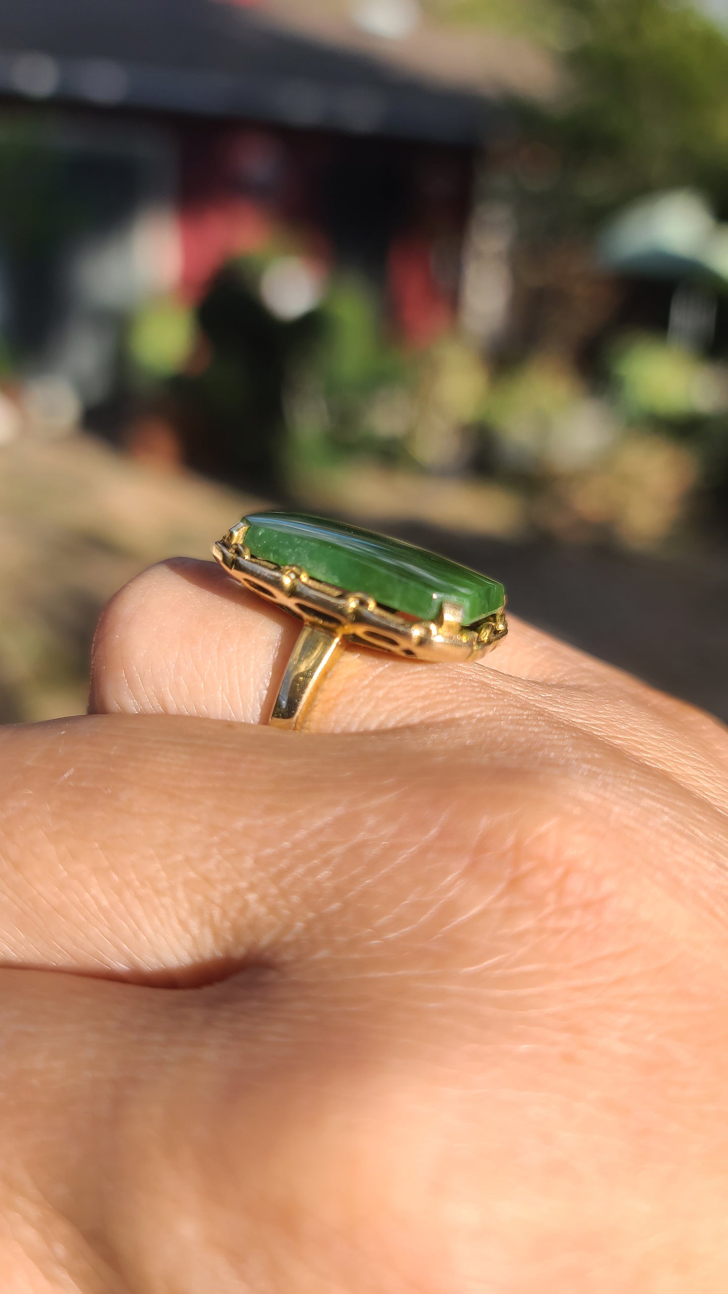 Vintage Estate Jade Ring, 10K Yellow Gold, size 6.75