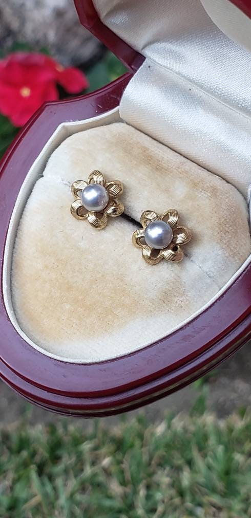 Vintage 14K Gold Pearl Flower Earrings, Stud Style Earrings