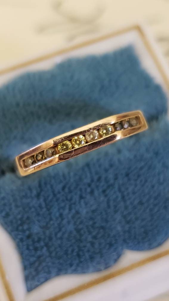 14K Gold Yellow Stone Band Ring, size 7 3/4 US